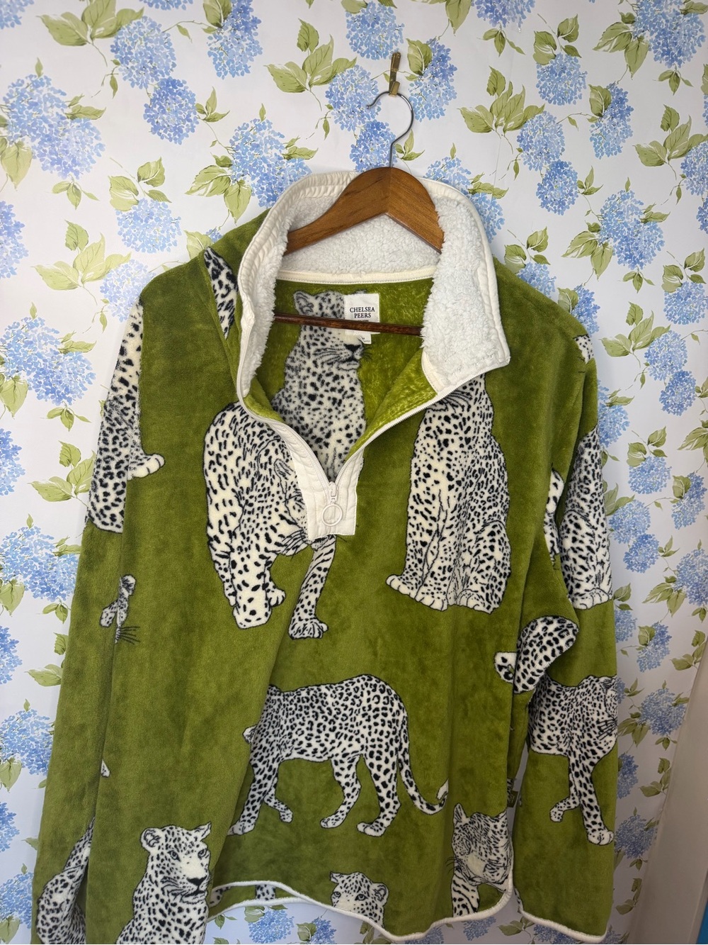Chelsea Peers Olive Green Leopard Print Fleece Pullover and pant set 24 (4x)